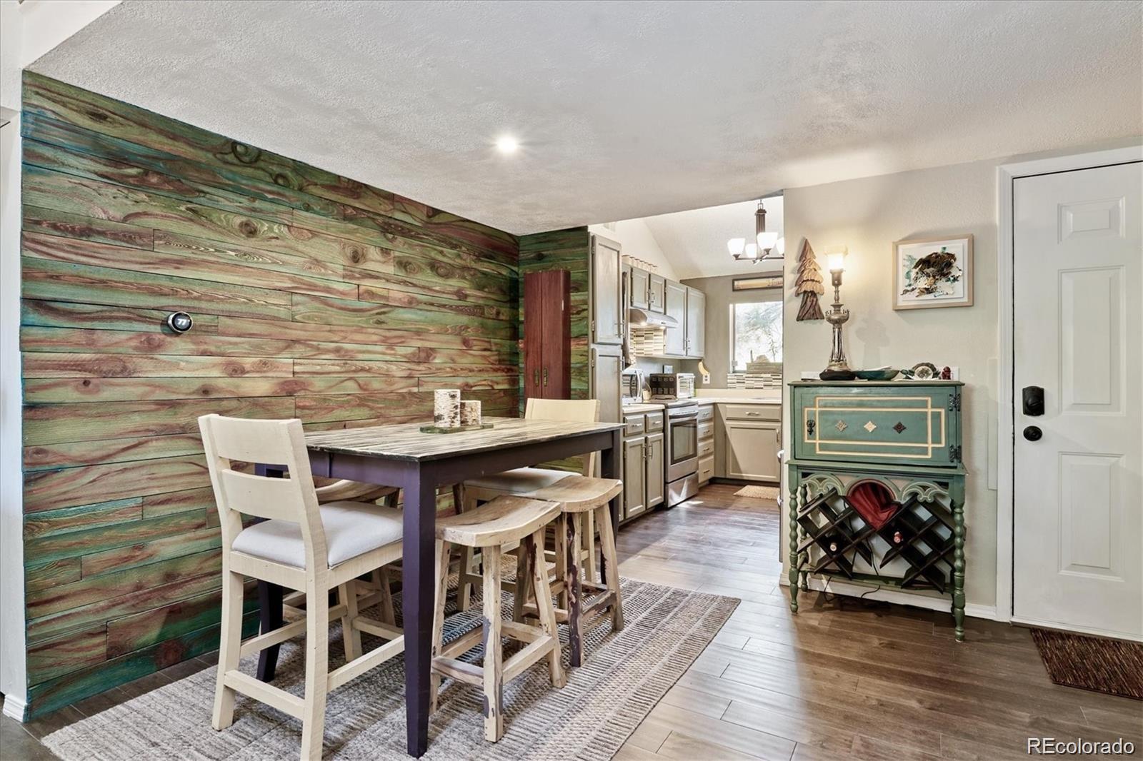 220 Wright Street 302, Lakewood, CO, 80228 2 220 Wright Street 302