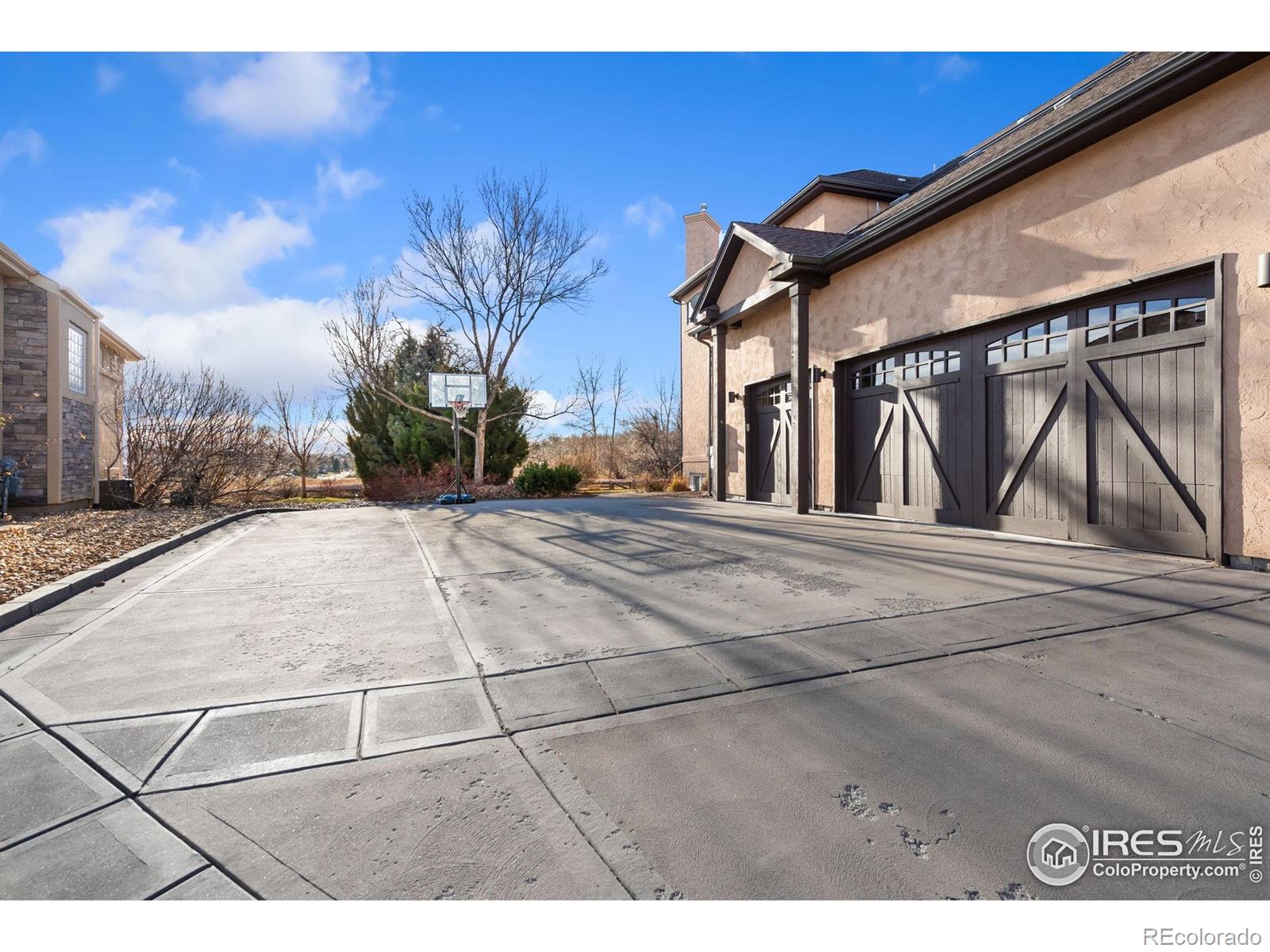 315 Meadowsweet Circle