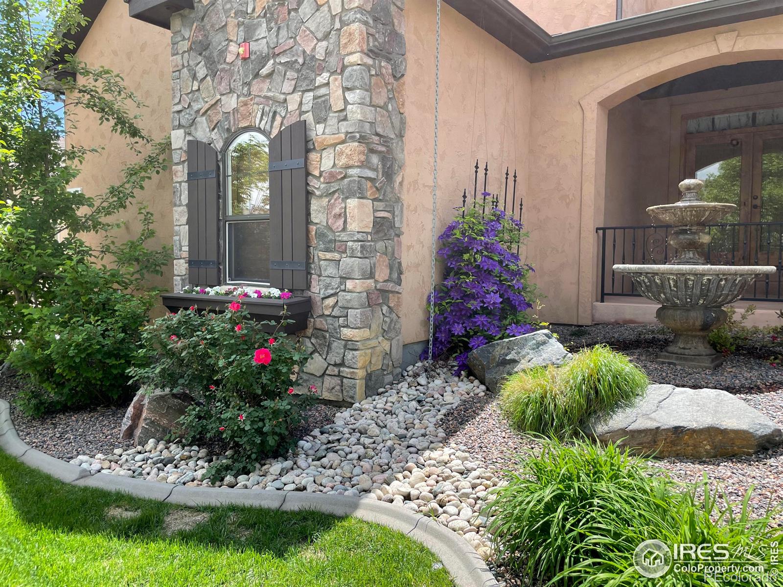 315 Meadowsweet Circle