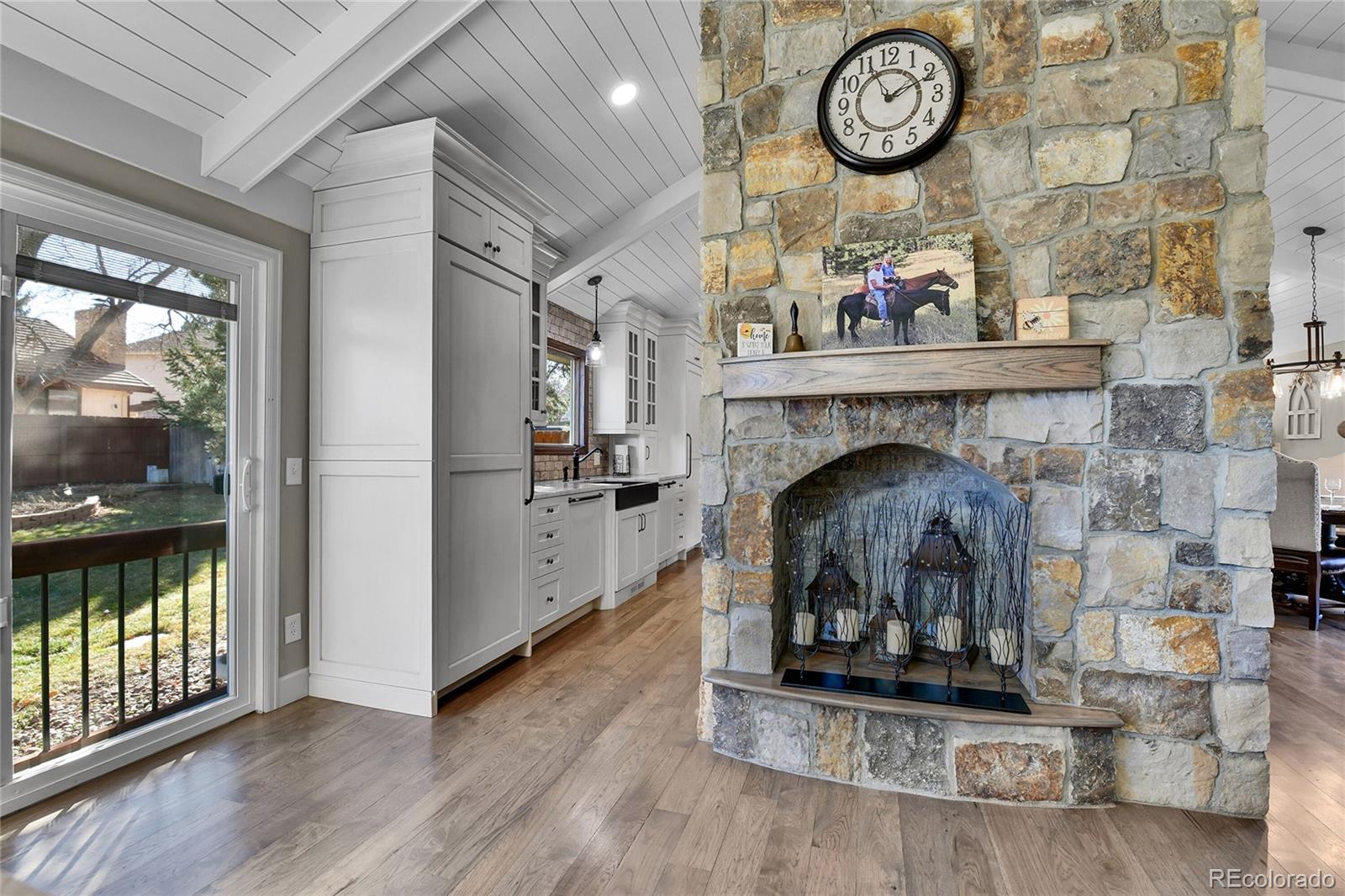 7704 S Pontiac Court