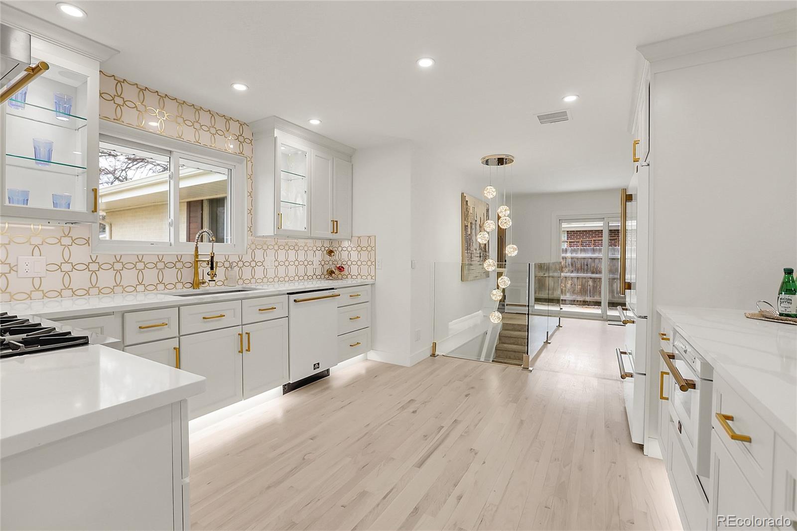 3281 Vivian Drive