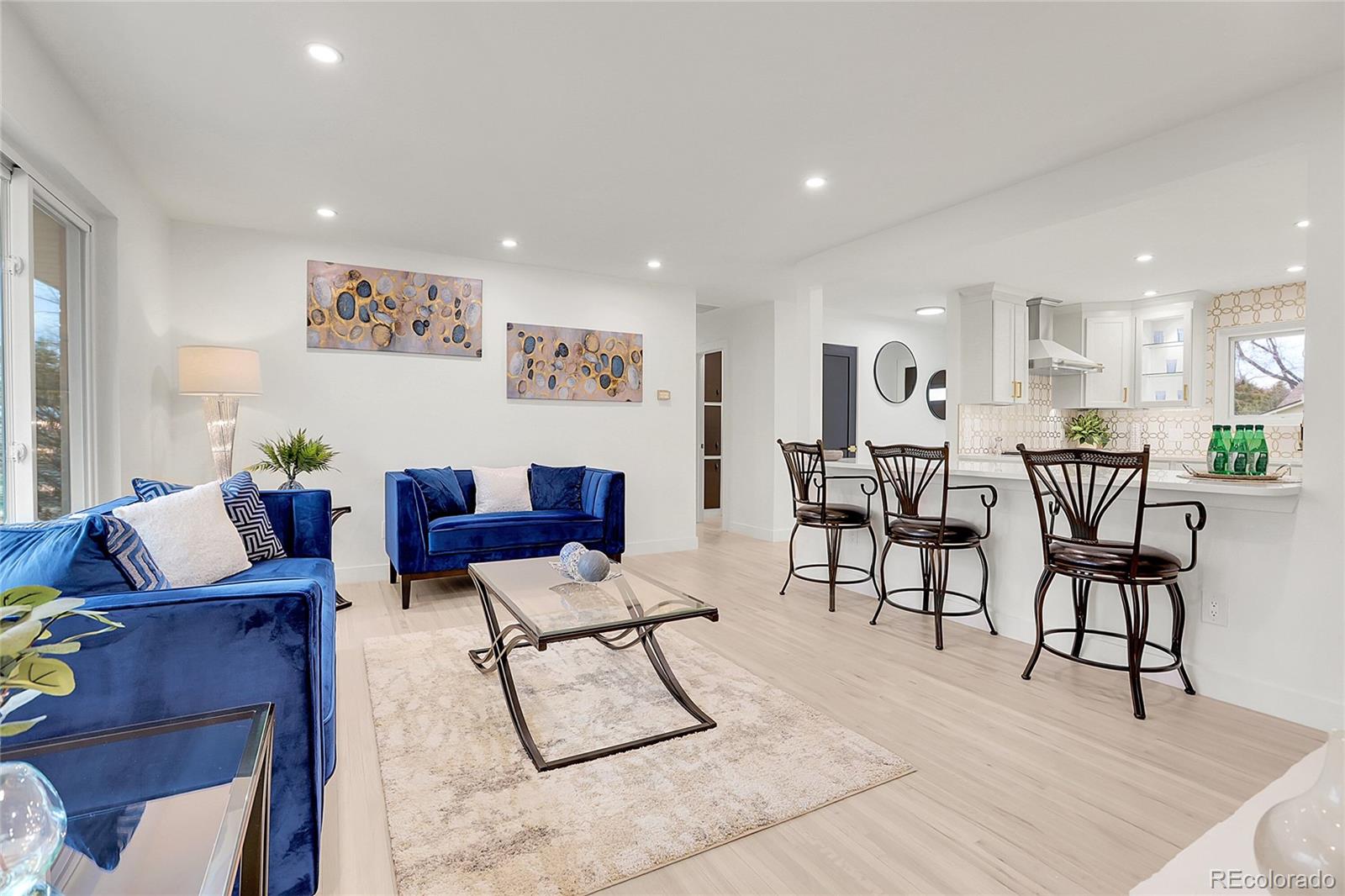 3281 Vivian Drive