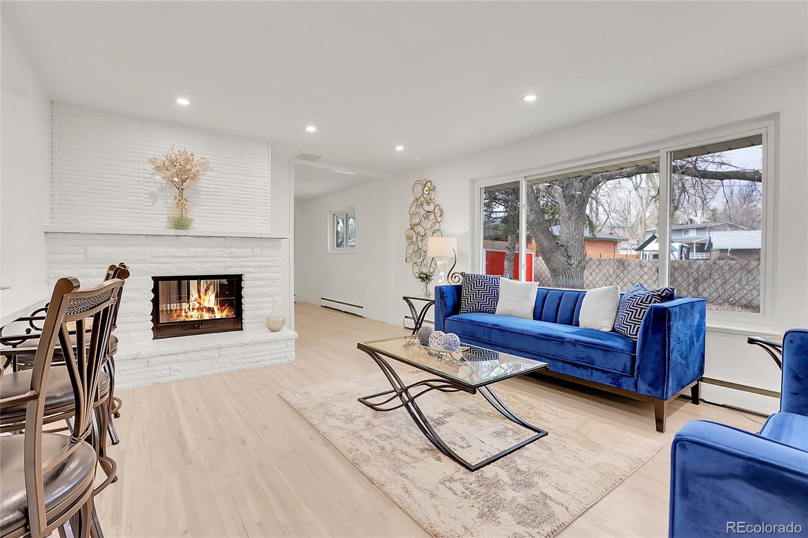 3281 Vivian Drive