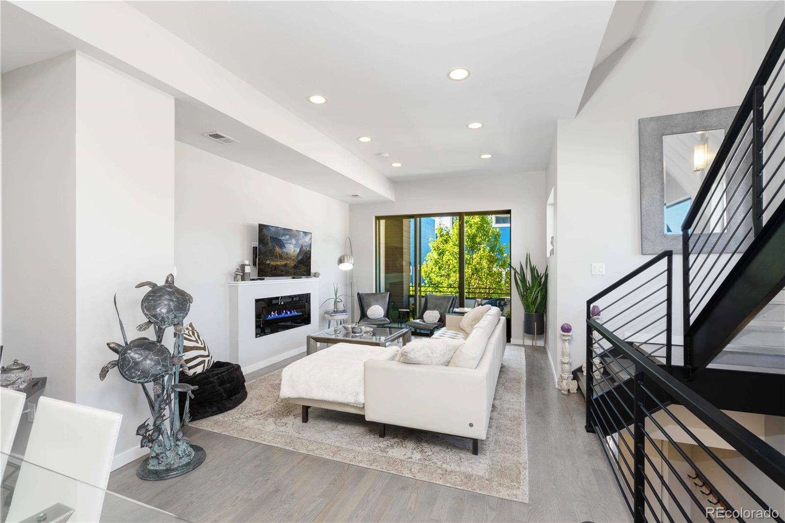 2622 W 24th Avenue 14