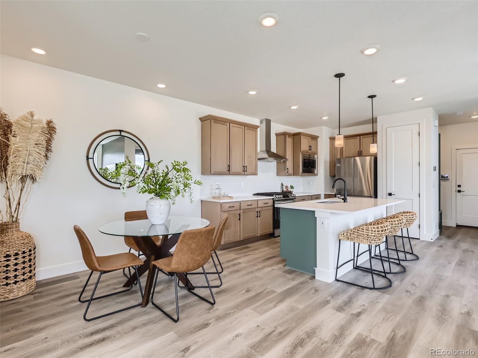 1203 S Algonquian Street