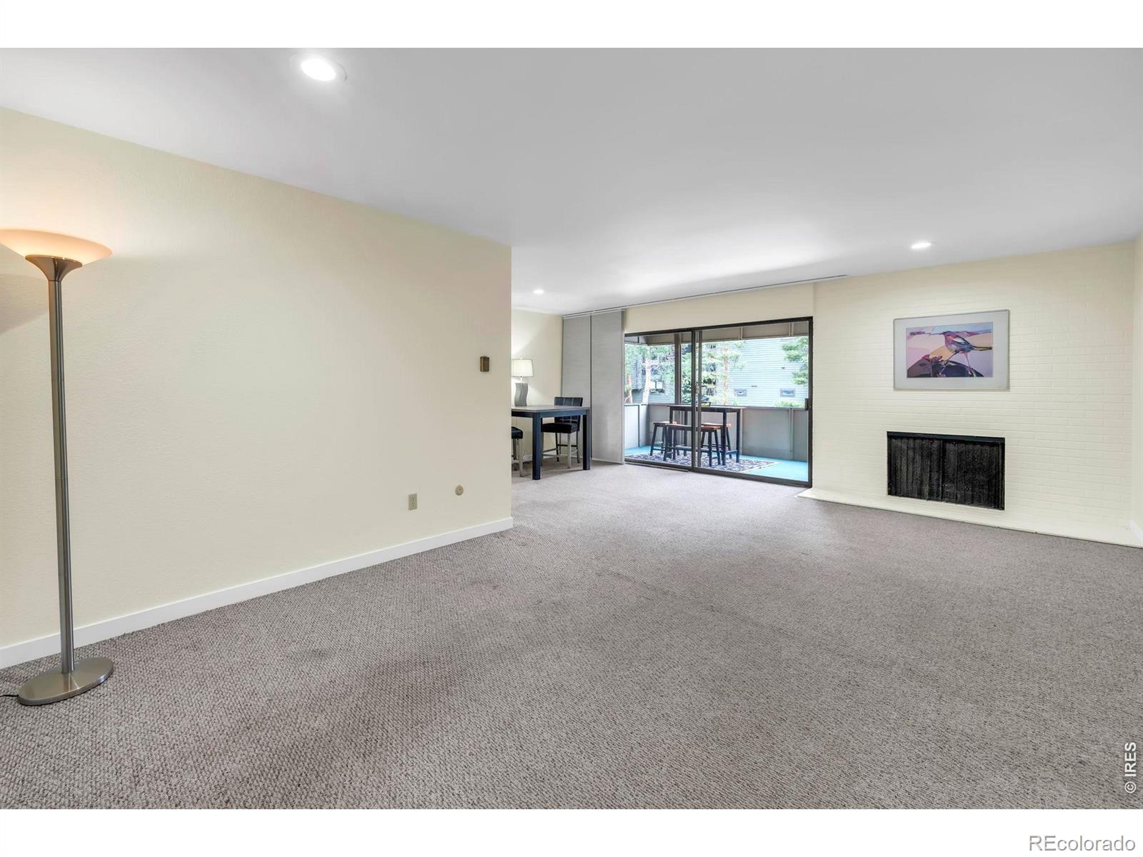 2227 Canyon Boulevard 262