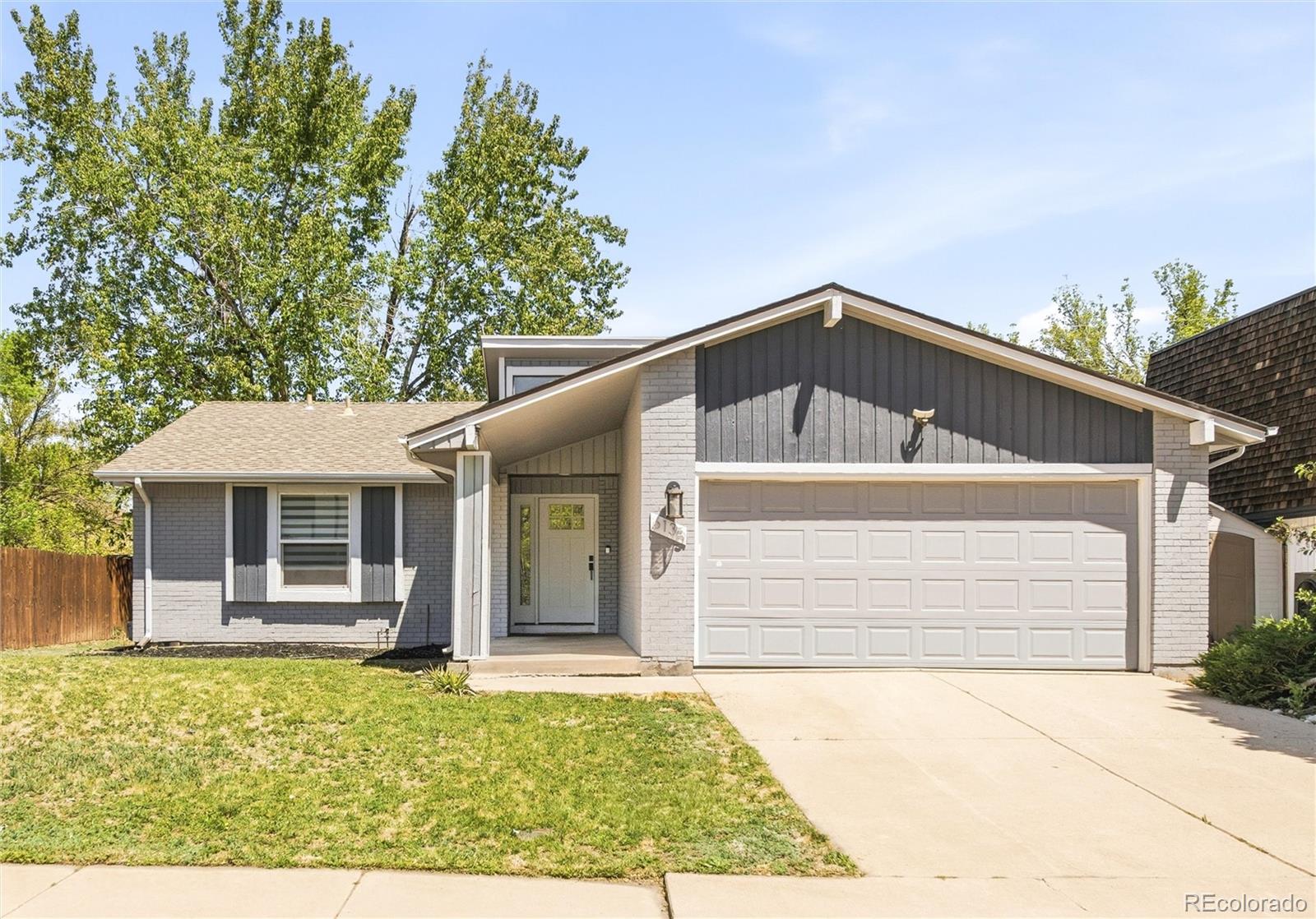 6135 W Jefferson Avenue
