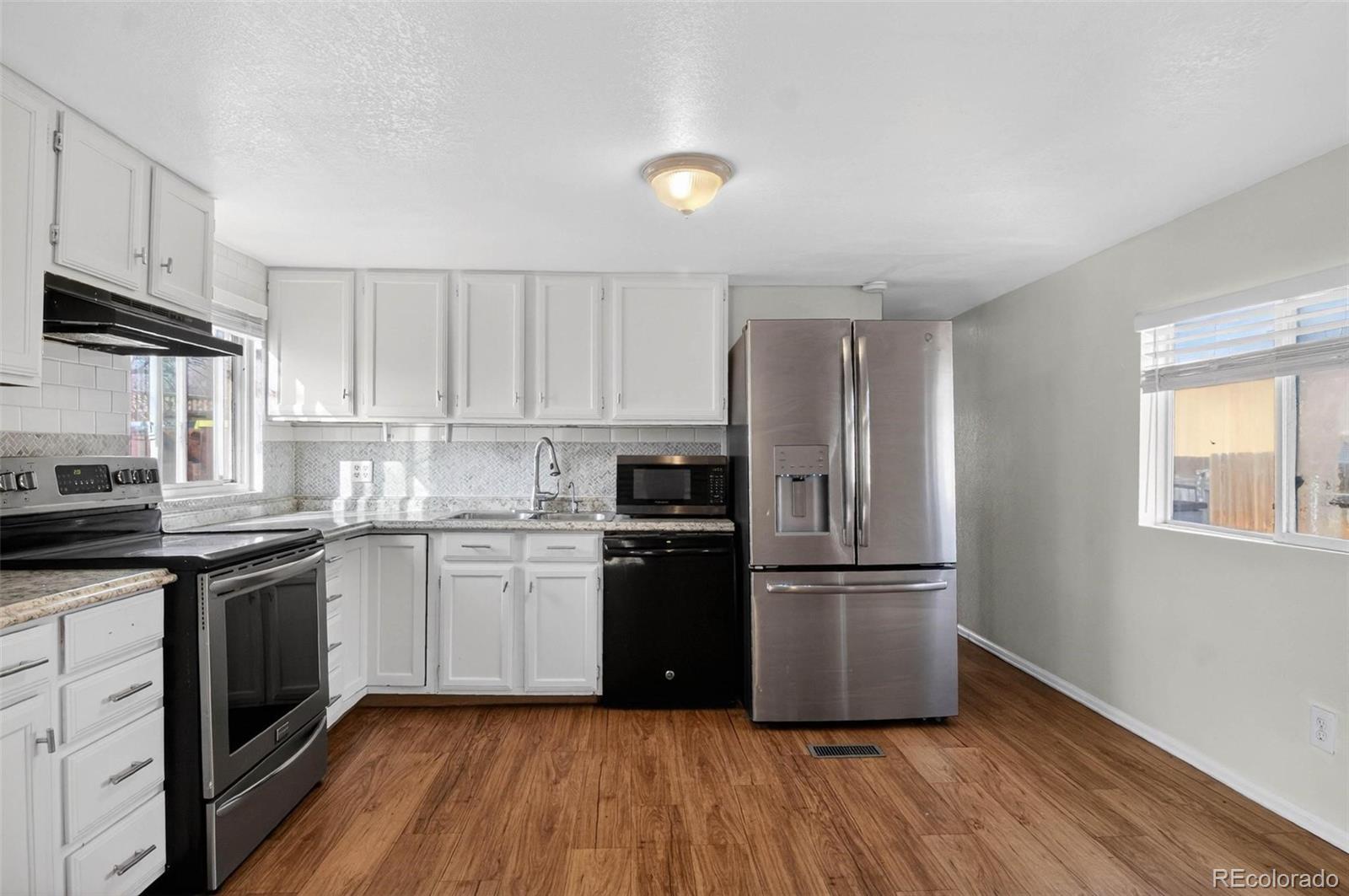 4903 E 96th Place