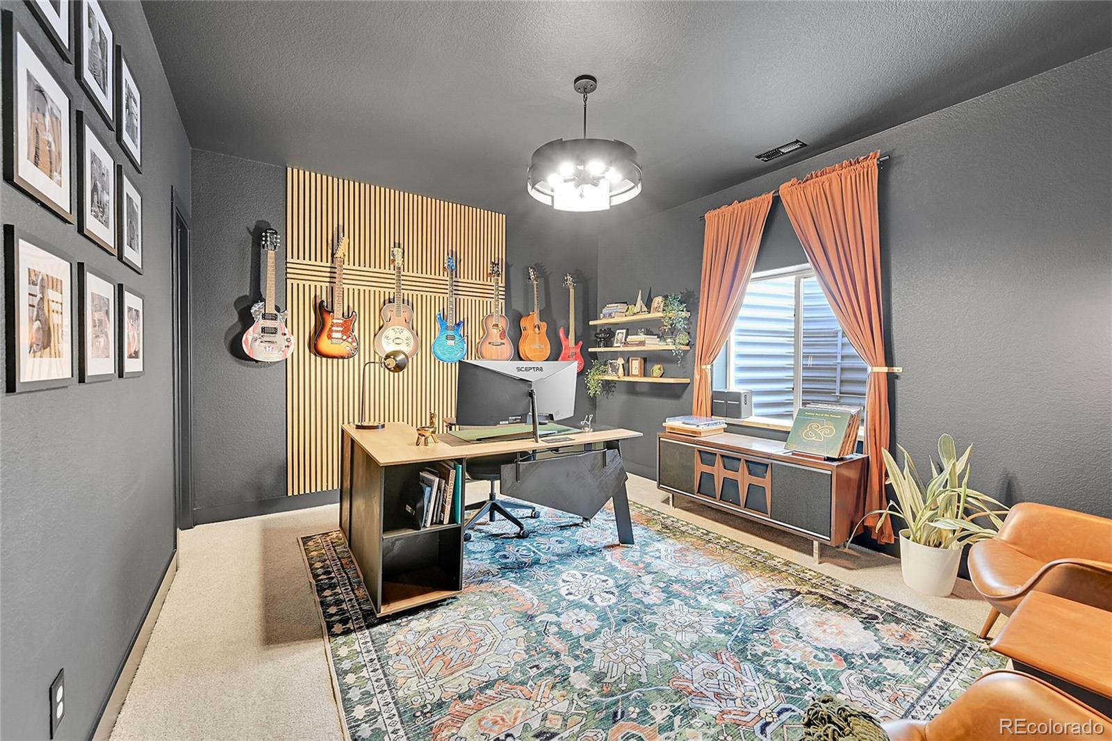 6373 Deco Drive