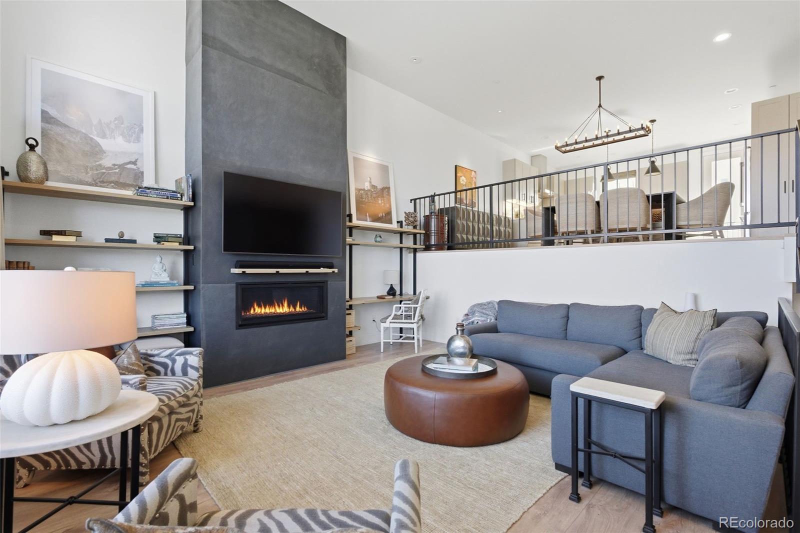 4254 E 8th Place