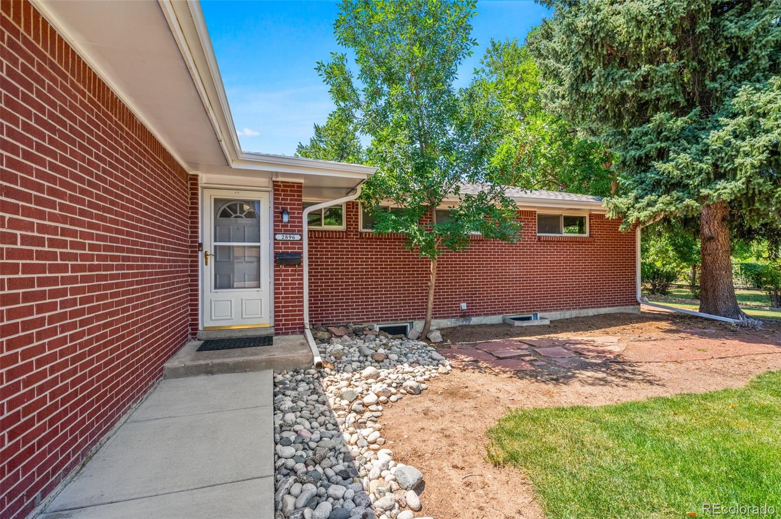 2896 E Euclid Place