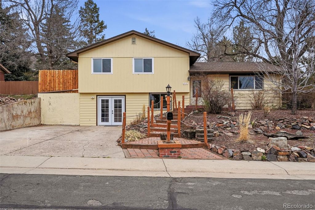 Photo of 564 Vista Drive, Castle Rock, CO 80104 (MLS # 6662511)