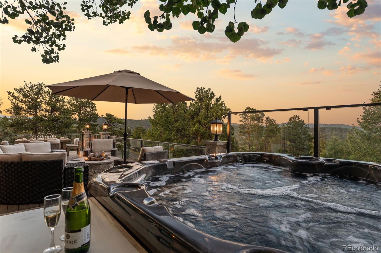 2522 Thunderbird Lane