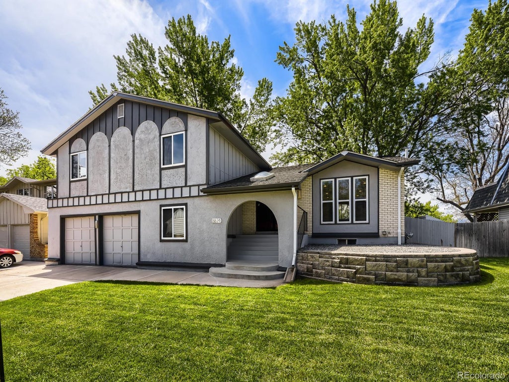 Photo of 8874 W Harvard Drive, Lakewood, CO 80227 (MLS # 8735893)