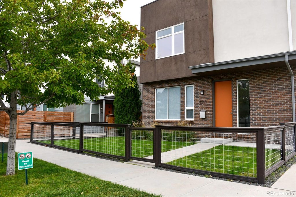 Photo of 3440 N Albion Street, Denver, CO 80207 (MLS # 4392935)
