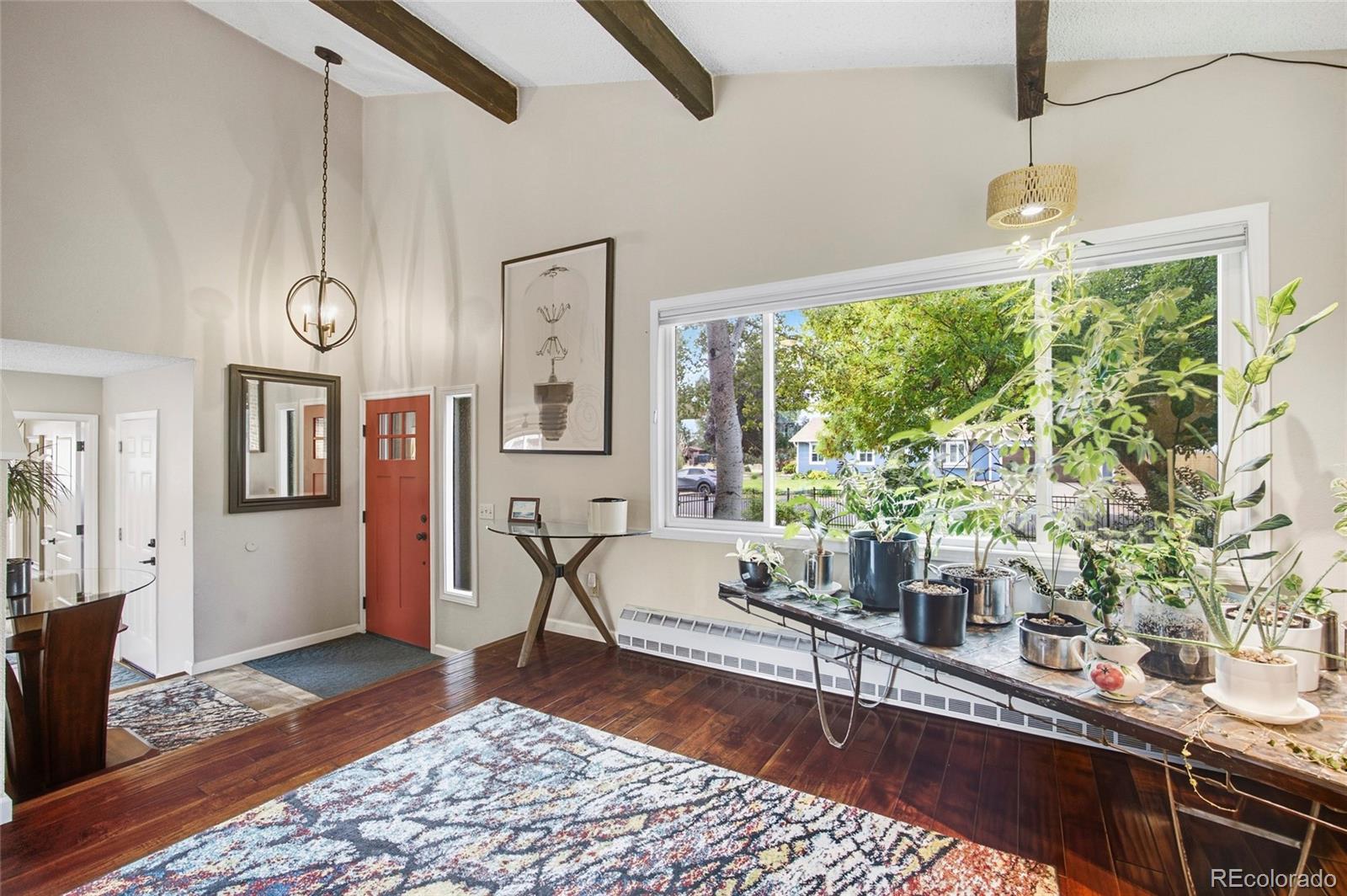 401 Orilla Del Lago
