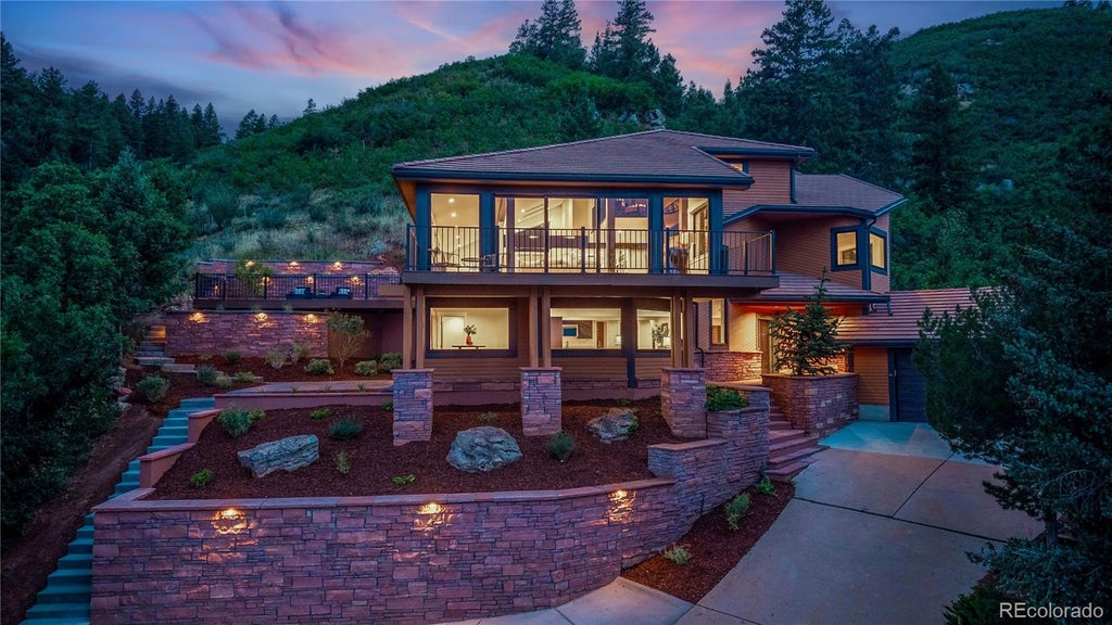 Photo of 6243 Buffalo Run, Littleton, CO 80125 (MLS # 6599453)
