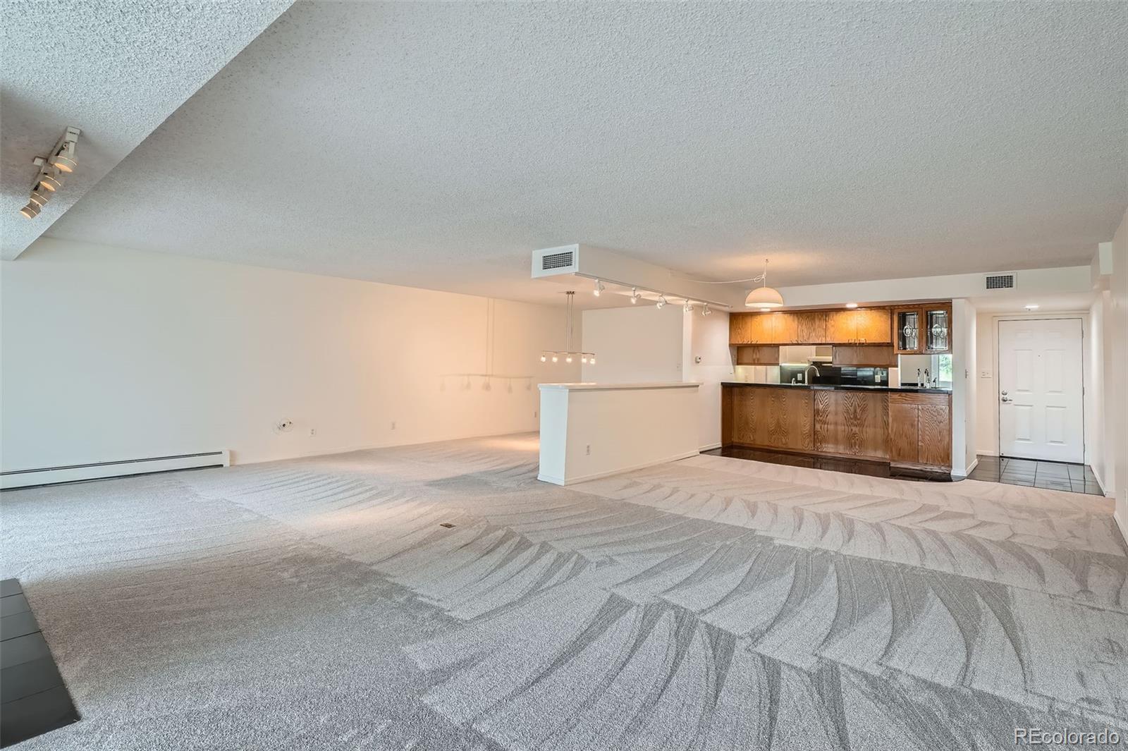 7000 E Quincy Avenue 317, Denver, CO, 80237 4 7000 E Quincy Avenue 317