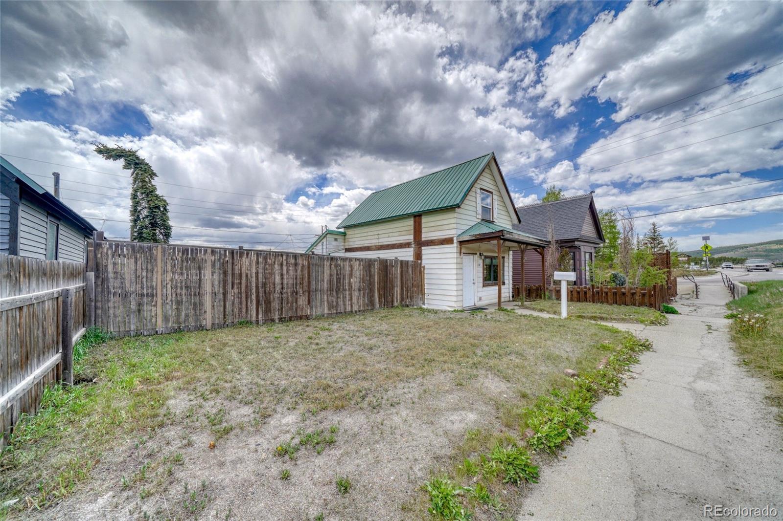 1117 Poplar Street