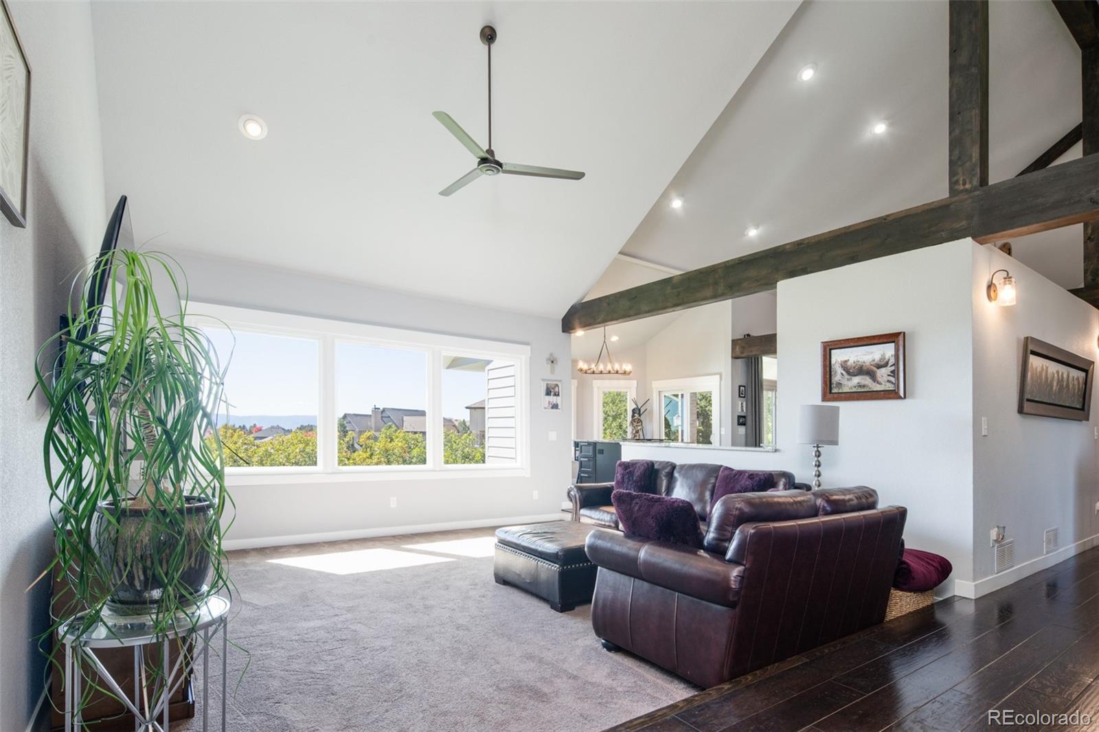 990 Glen Oaks Avenue