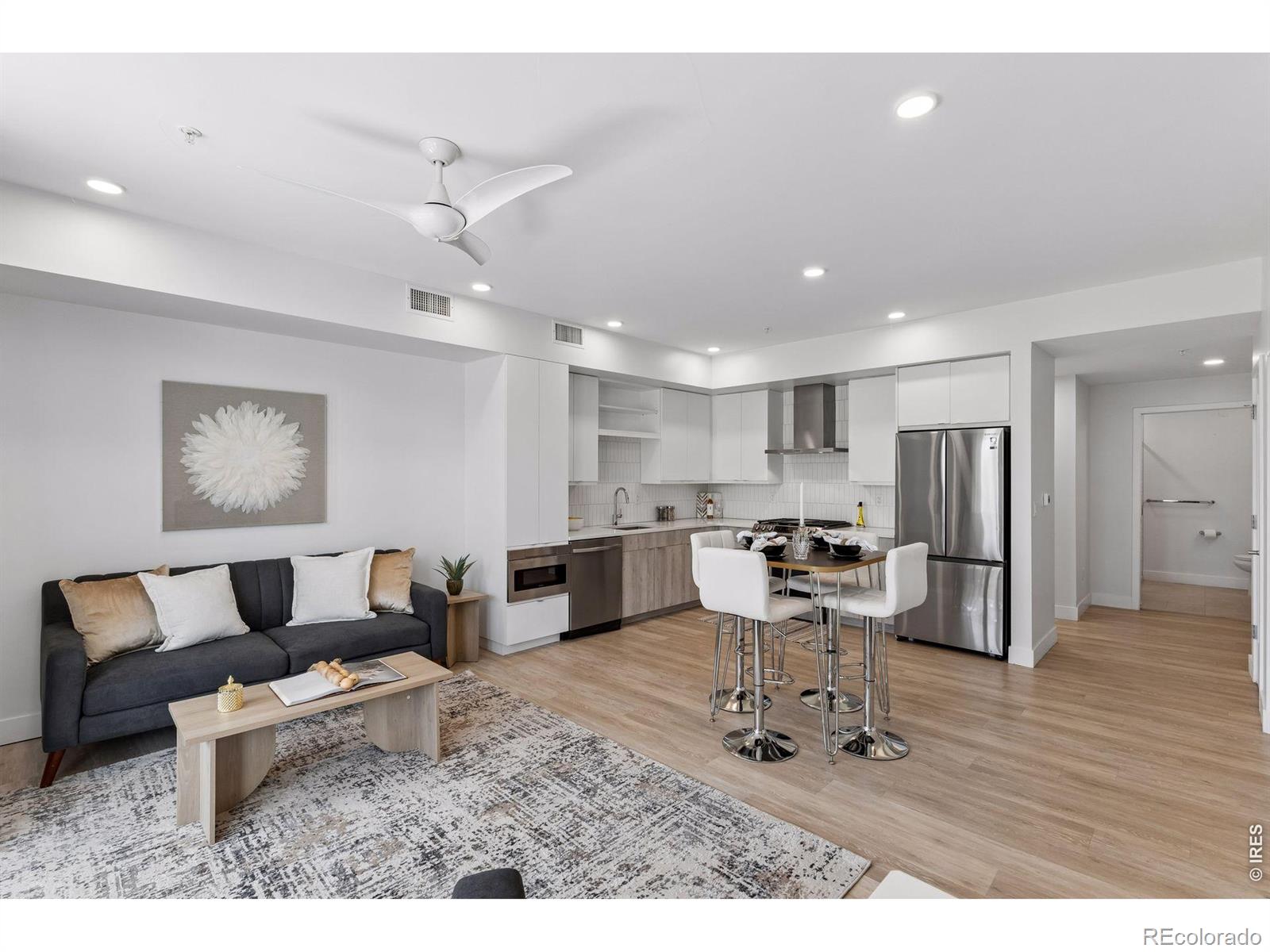 3261 Airport Road 102