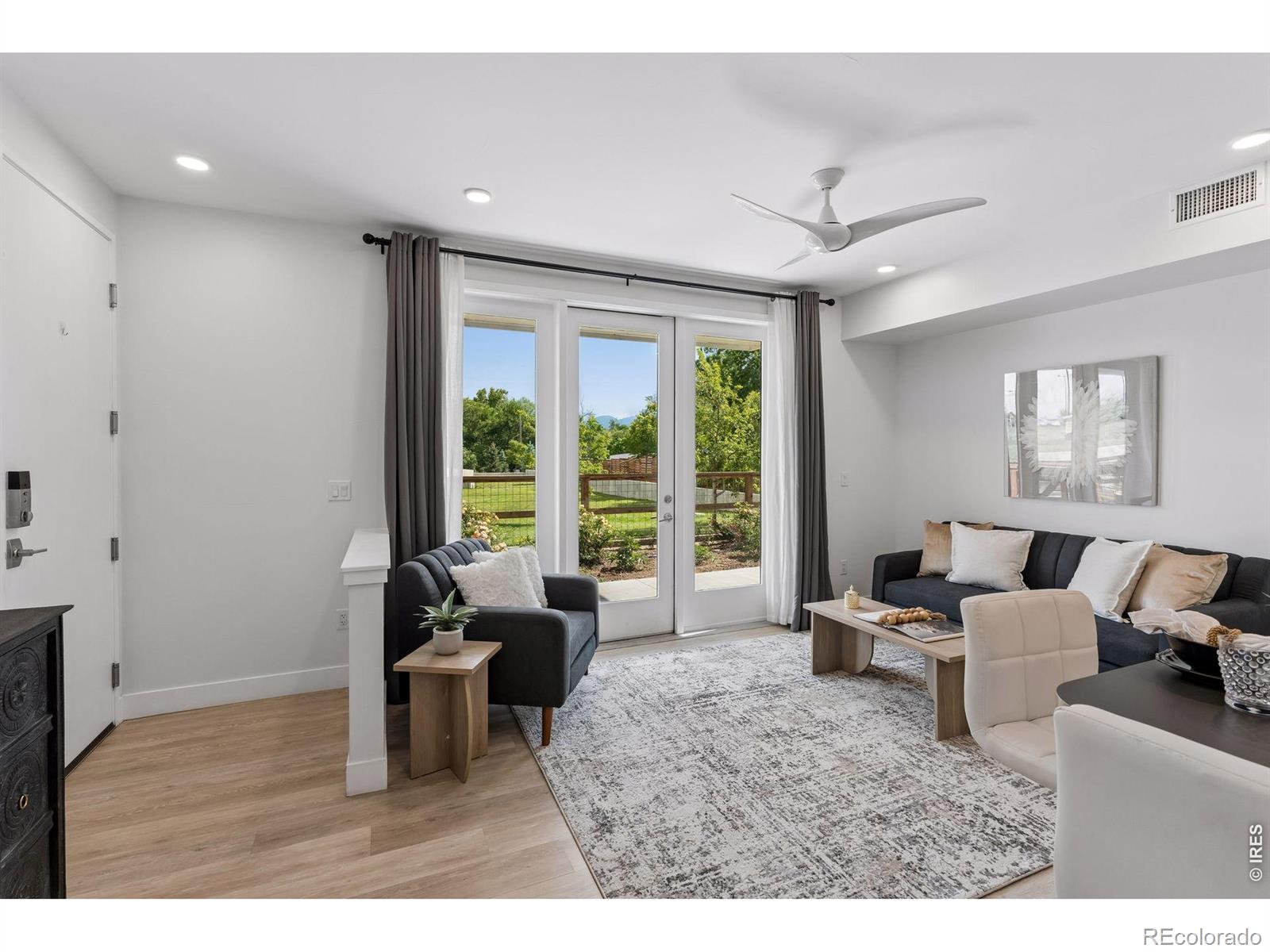 3261 Airport Road 102
