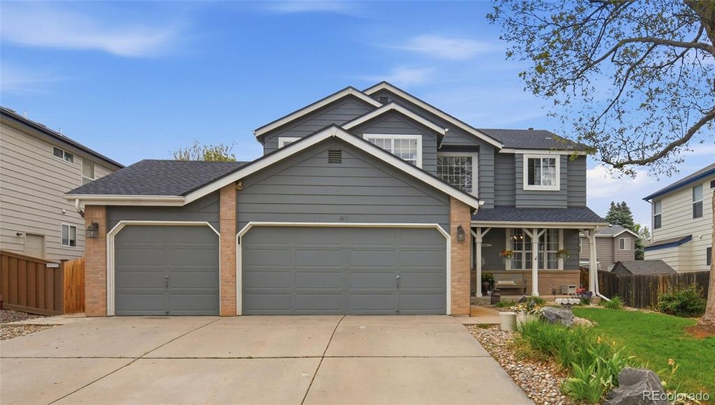 Photo of 9177 W Rockland Place, Littleton, CO 80128 (MLS # 9886163)