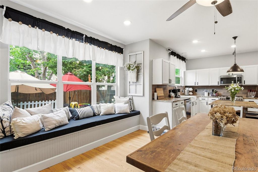 Photo of 9177 W Rockland Place, Littleton, CO 80128 (MLS # 9886163)