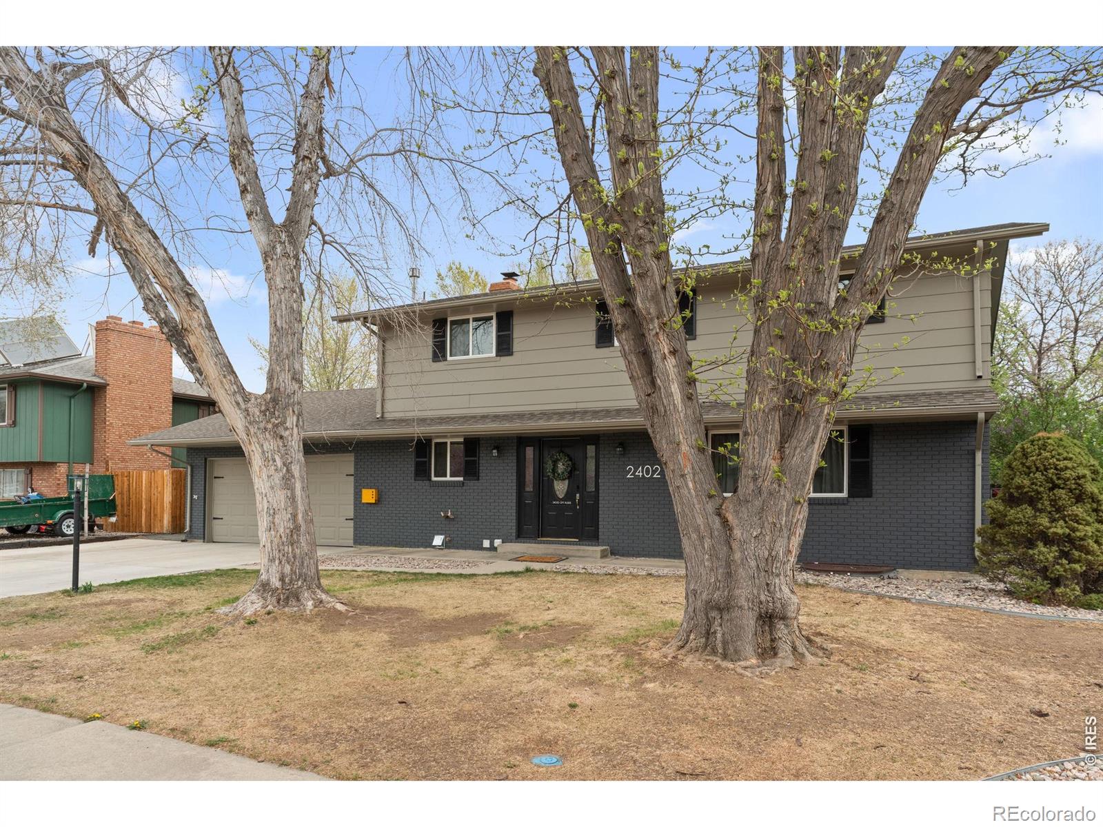 2402 N Estrella Avenue