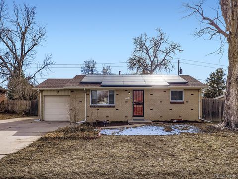 Photo of 12144 E Ohio Avenue, Aurora, CO 80012 (MLS # 6034075)