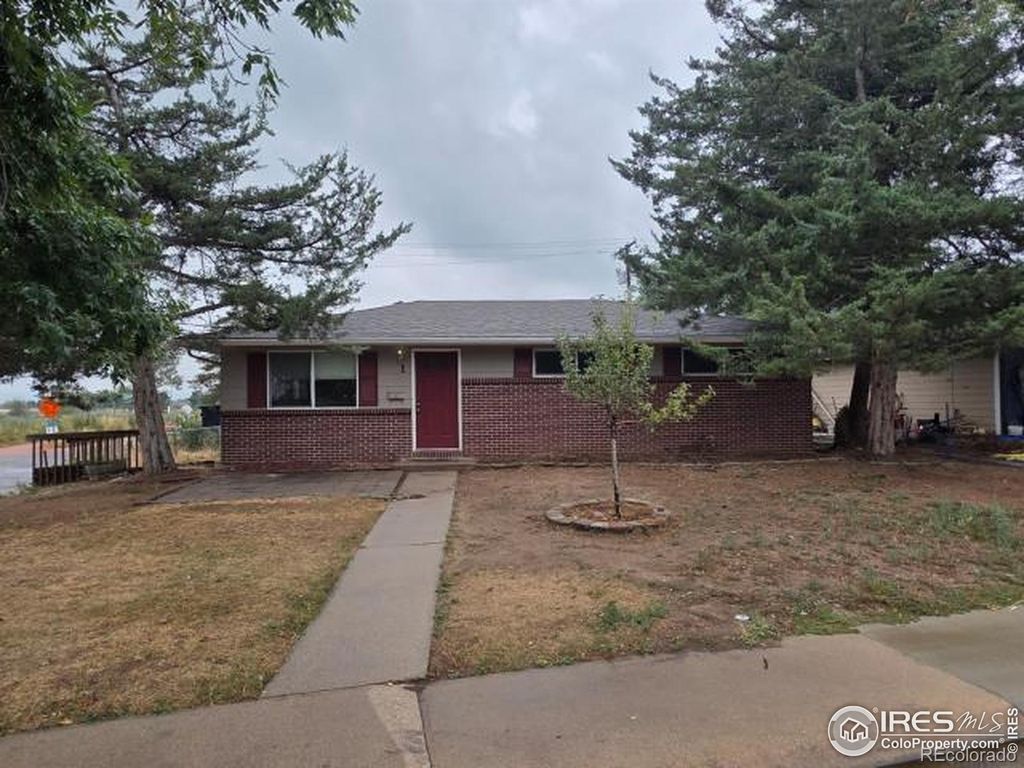 Photo of 1 Sherman Court, Longmont, CO 80501 (MLS # IR1044077)