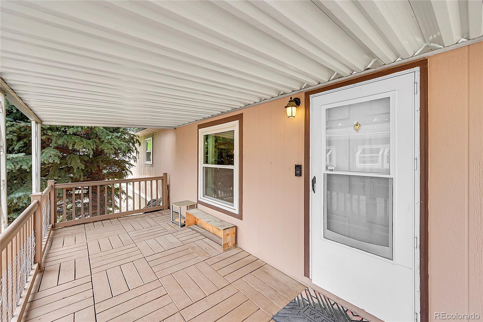 1095 Western Drive