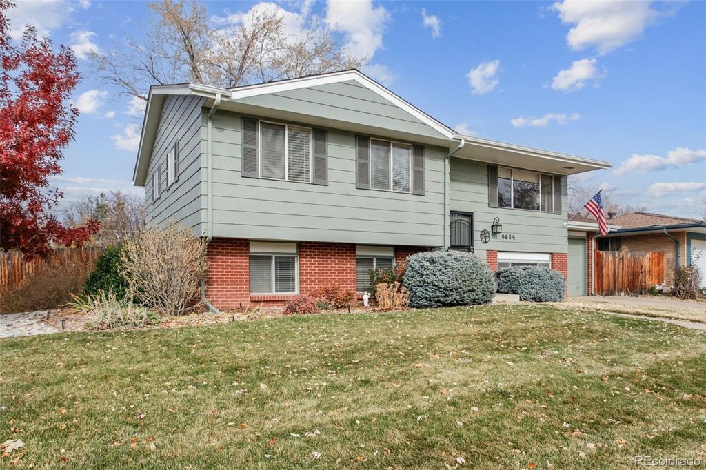 Photo of 6689 S Delaware Street, Littleton, CO 80120 (MLS # 6925869)