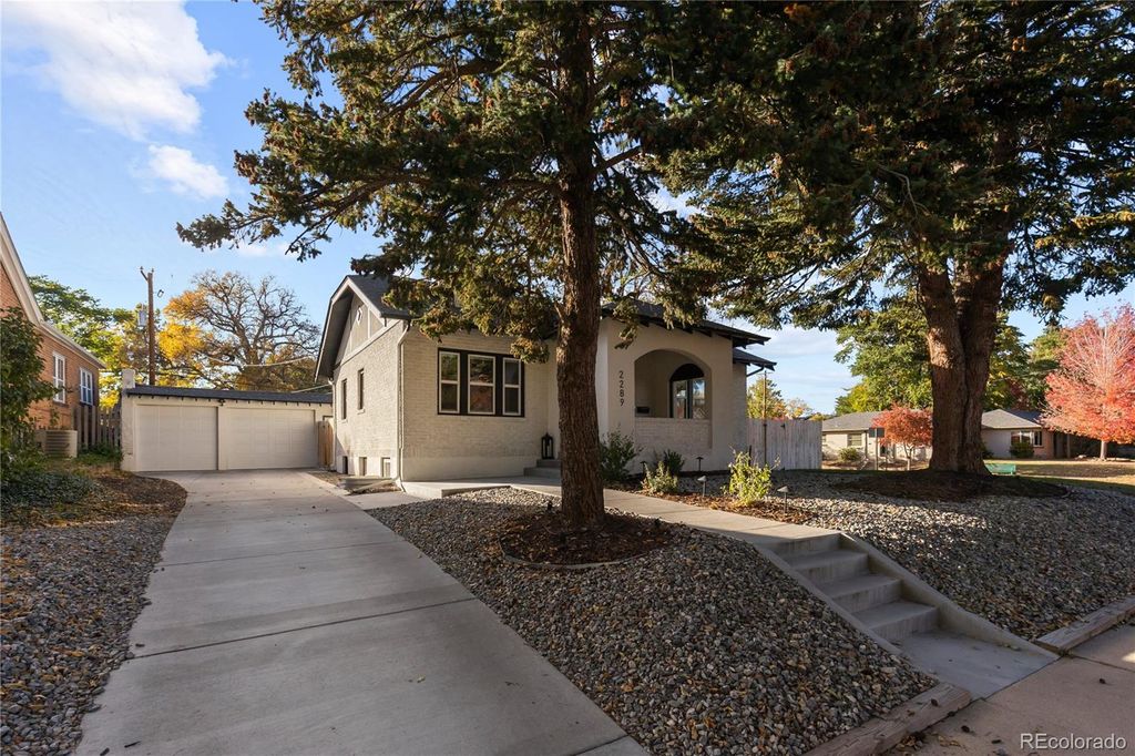 Photo of 2289 N Glencoe Street, Denver, CO 80207 (MLS # 9365585)