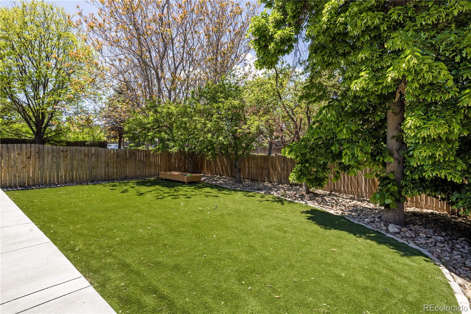 420 N Colorado Boulevard