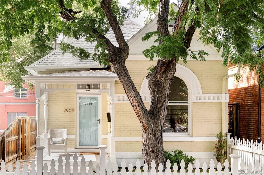 Photo of 2909 Glenarm Place, Denver, CO 80205 (MLS # 4664077)