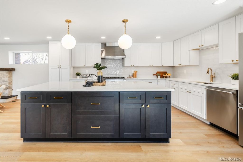 Photo of 2005 Nelson Street, Lakewood, CO 80215 (MLS # 8304766)