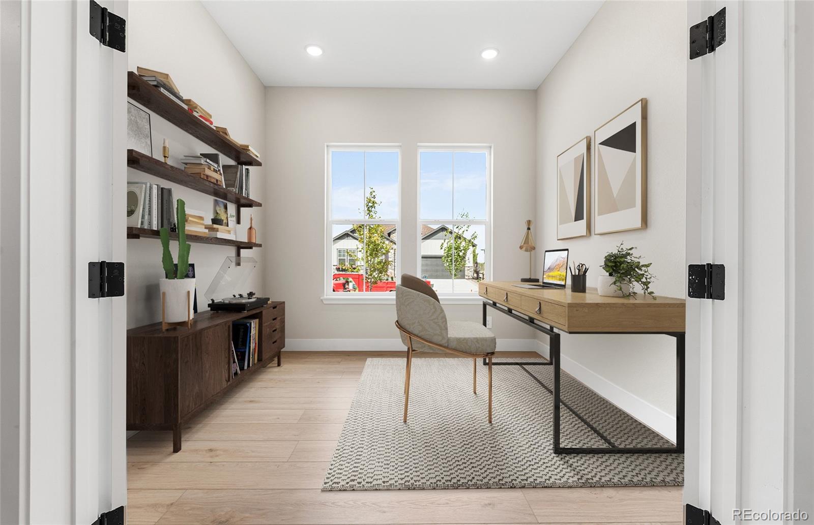 8831 S Quemoy Street