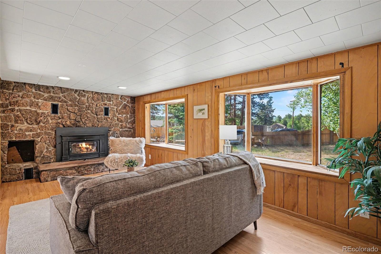 27887 Richmond Hill Road