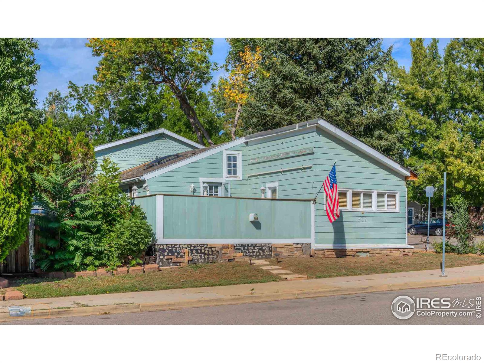 Photo 14 of 37 of 937 La Farge Avenue house