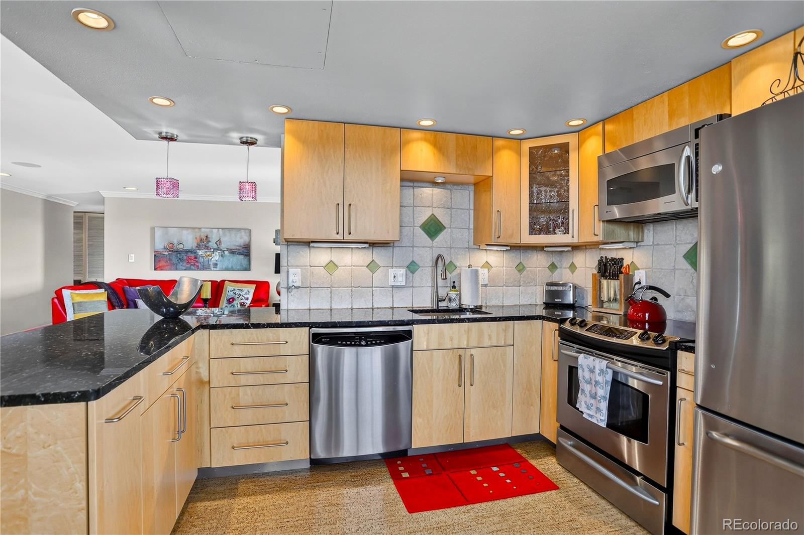 130 N Pearl Street 1703