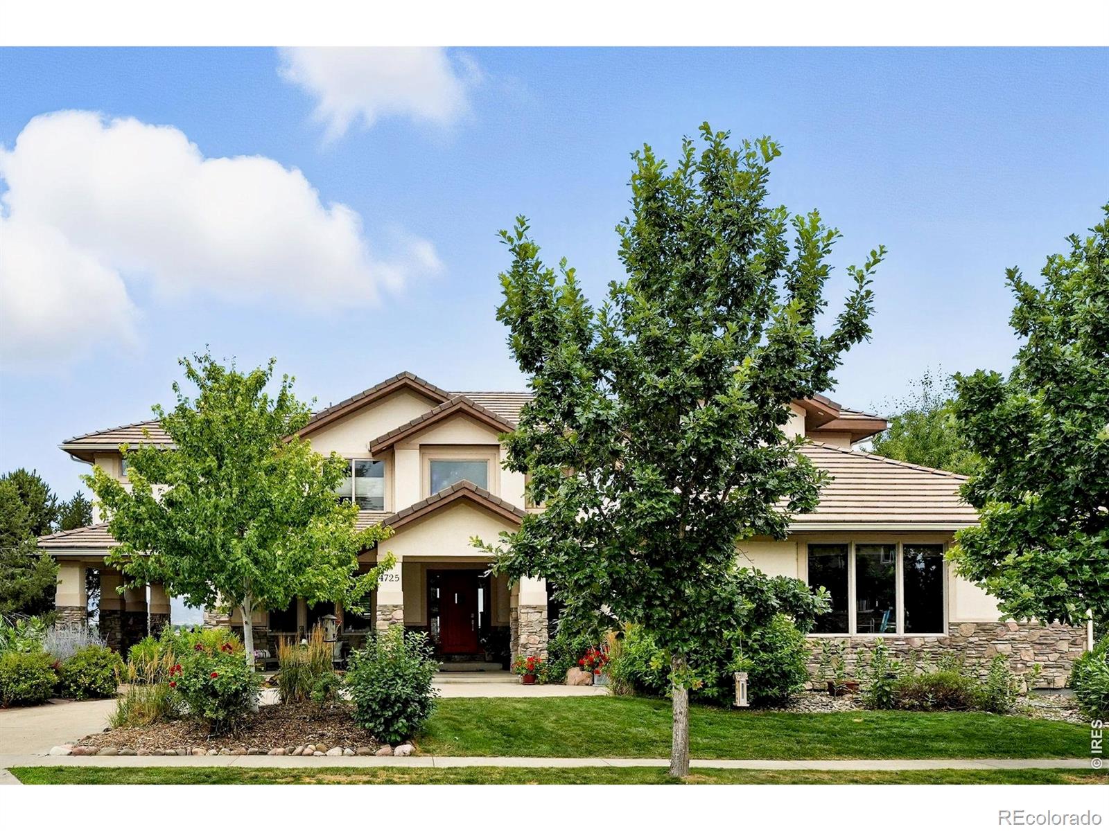 4725 Valley Oak Drive