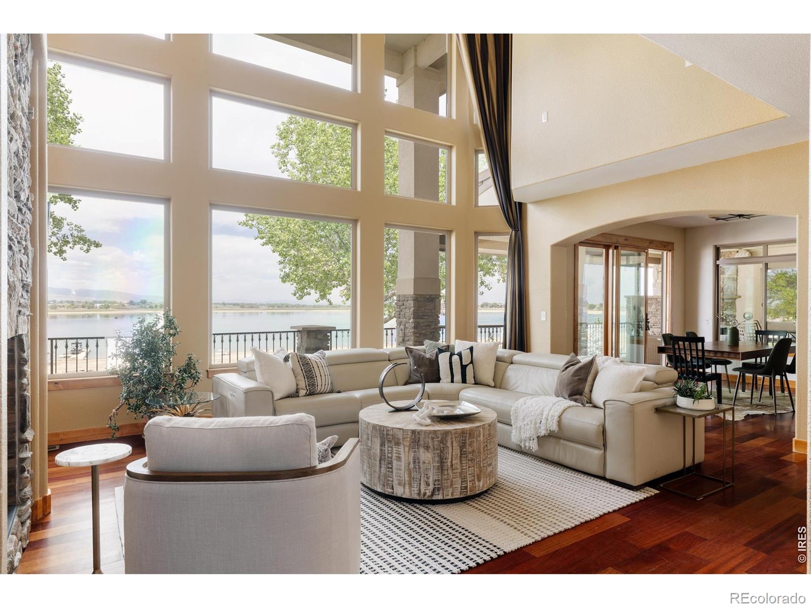 4725 Valley Oak Drive