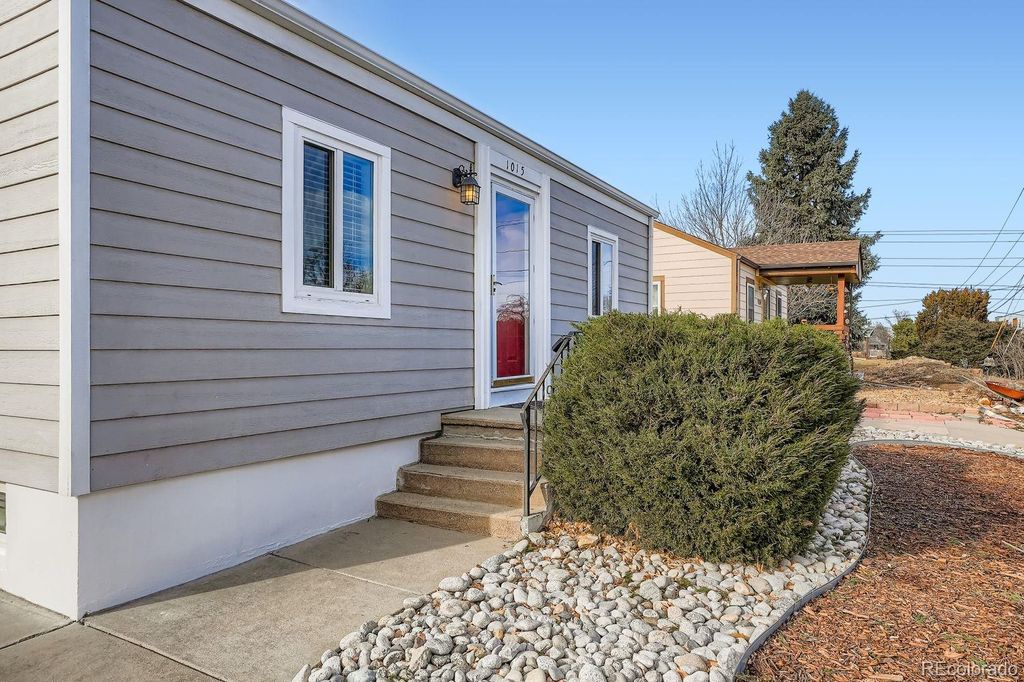 Photo of 1015 Lamar Street, Lakewood, CO 80214 (MLS # 2287135)