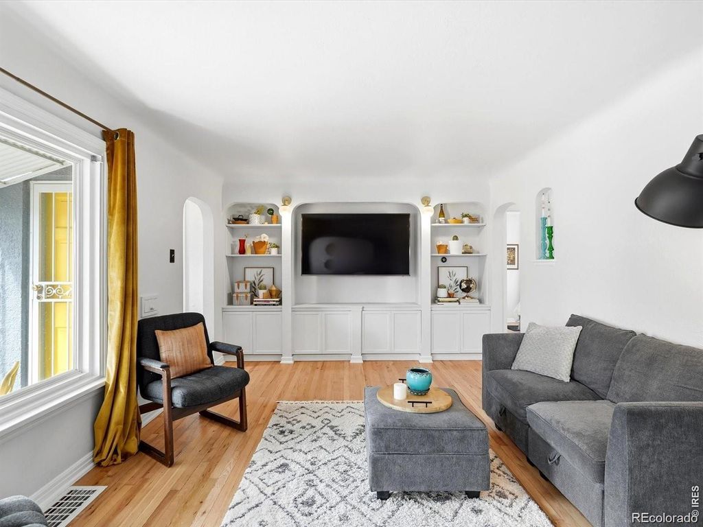 Photo of 2924 Zenobia Street, Denver, CO 80212 (MLS # IR1058398)