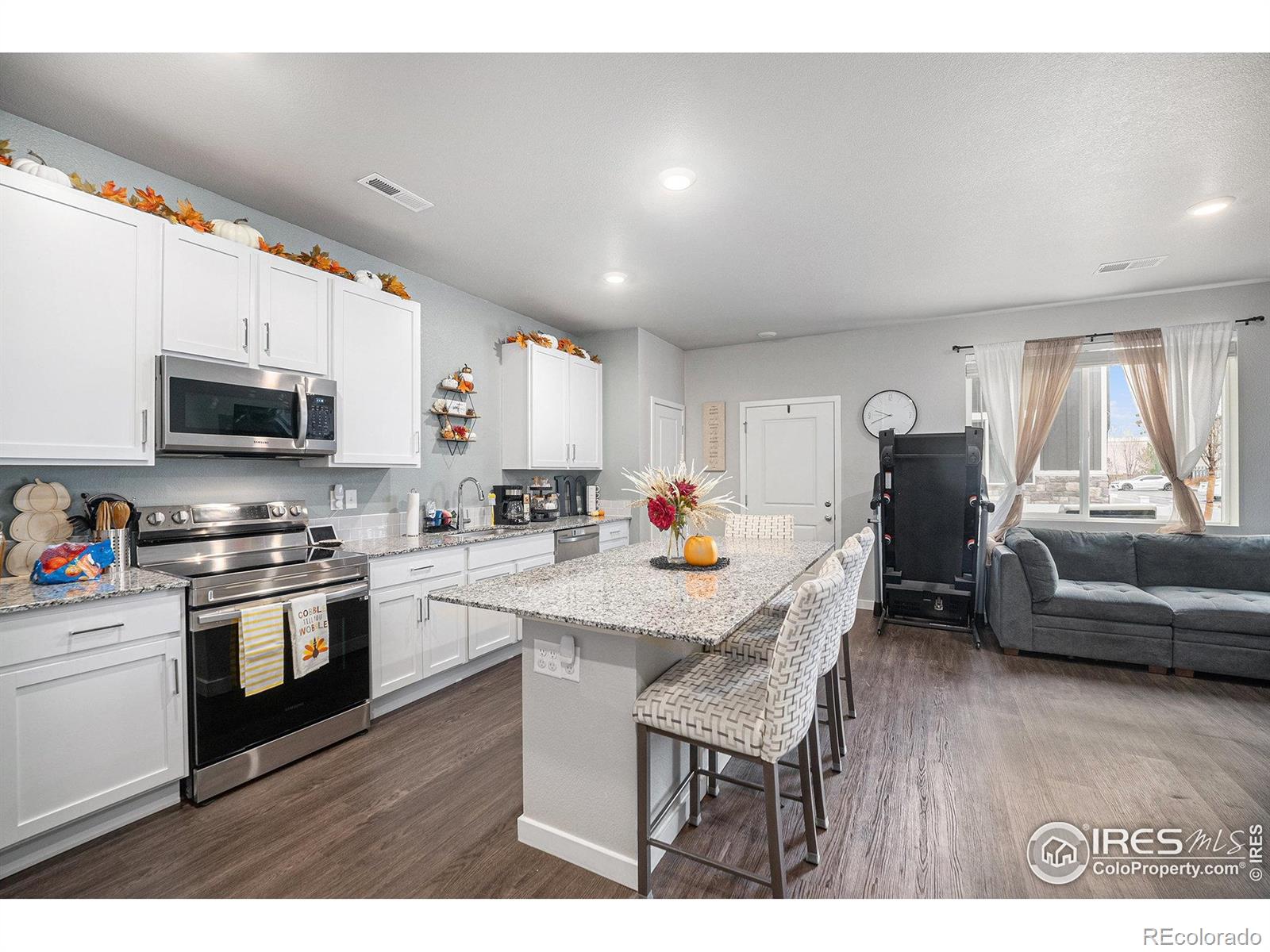 1353 Reynolds Street 10