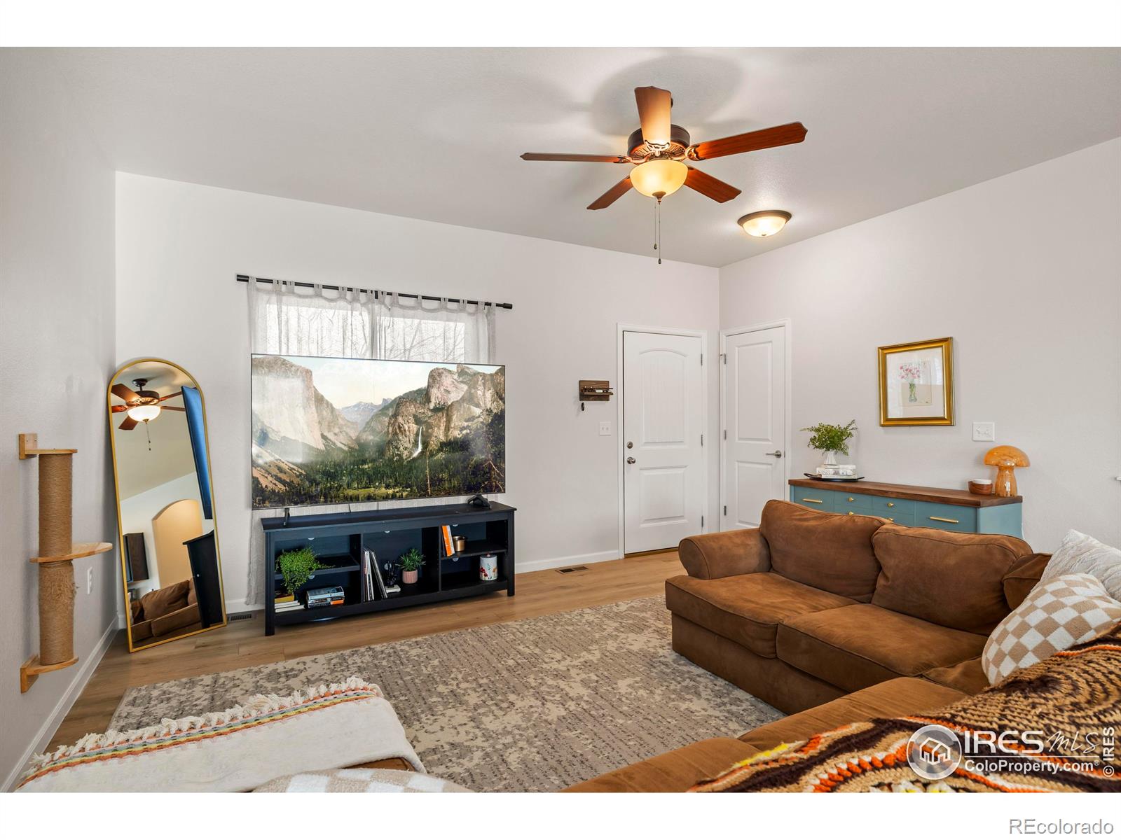 882 S Carriage Drive