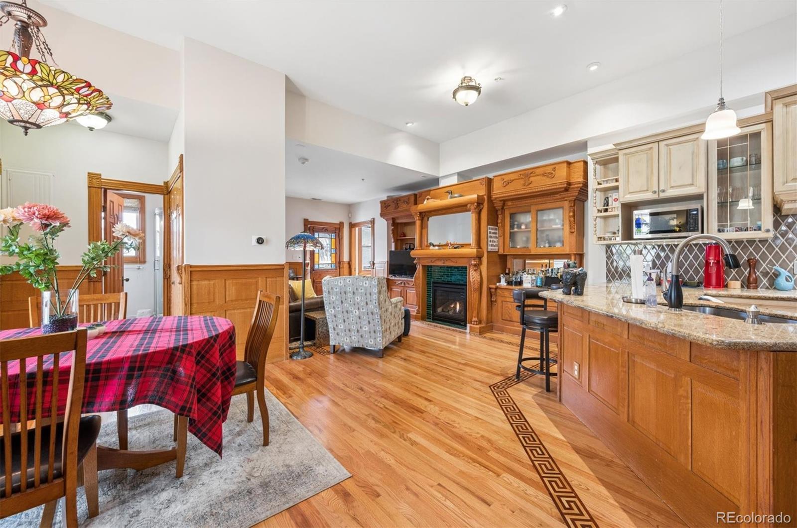 1022 Pearl Street 203