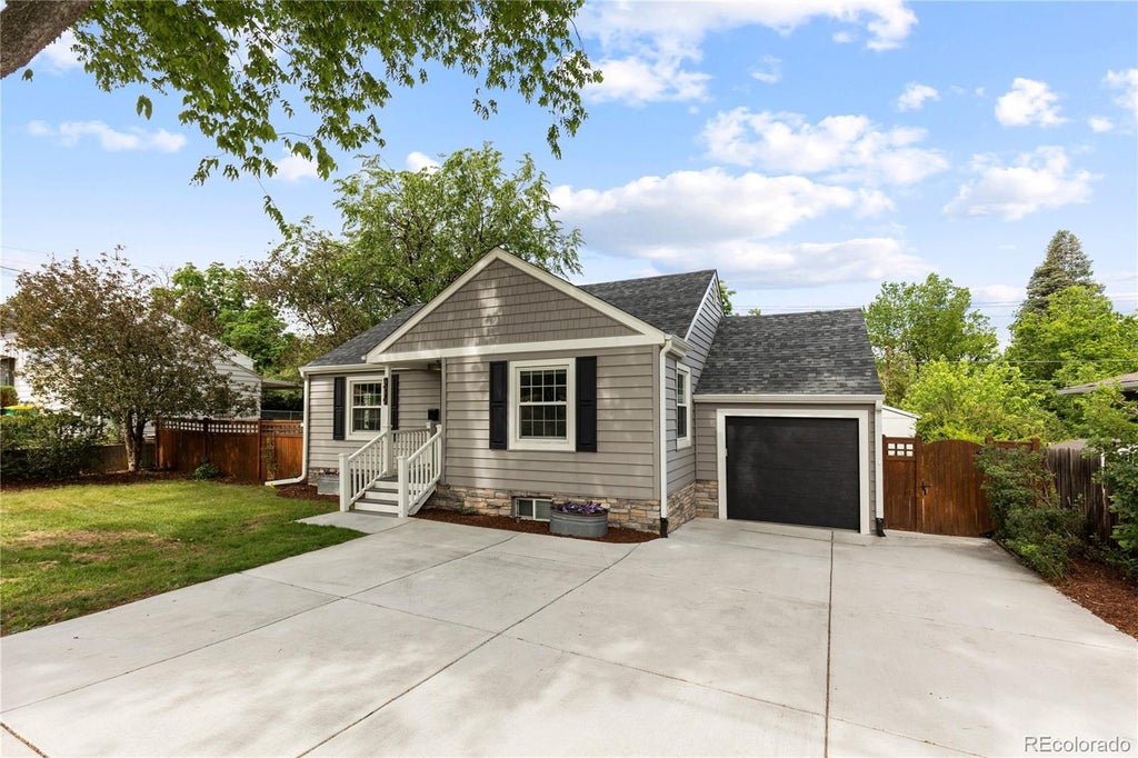 Photo of 5979 S Windermere Street, Littleton, CO 80120 (MLS # 4624098)