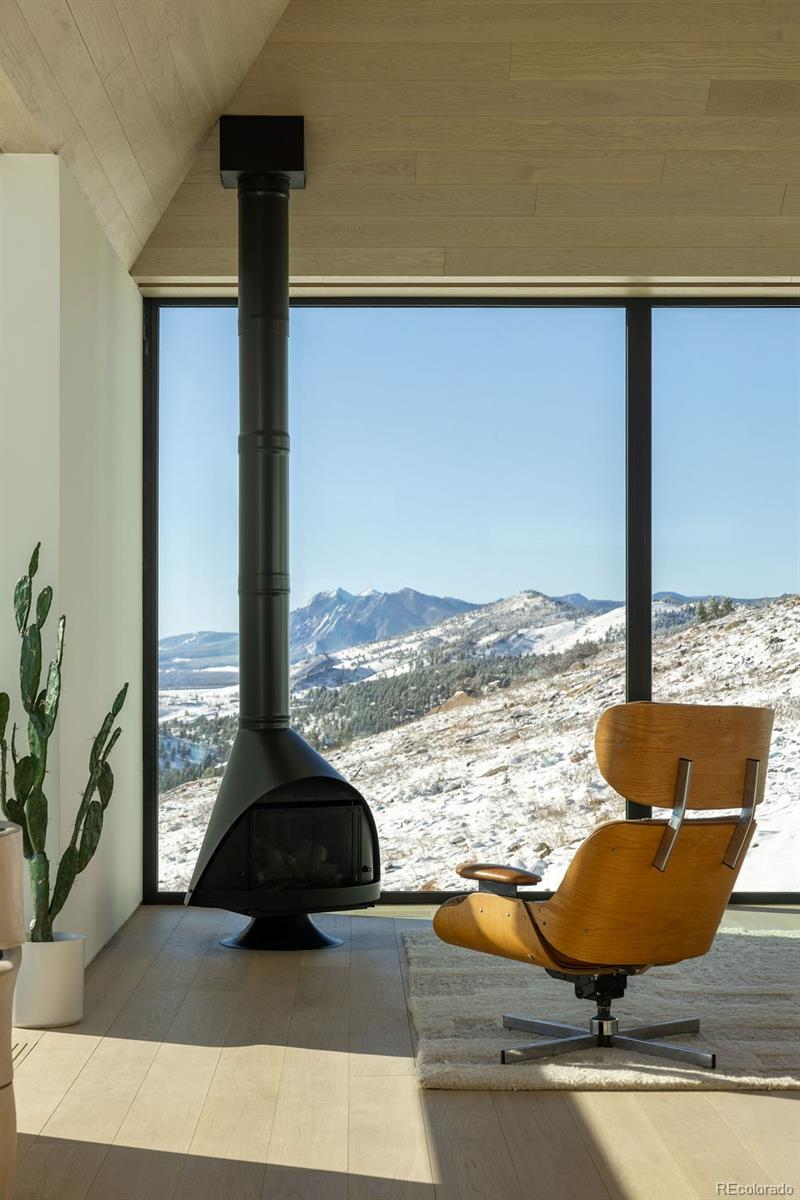 9631 Mountain Ridge Place